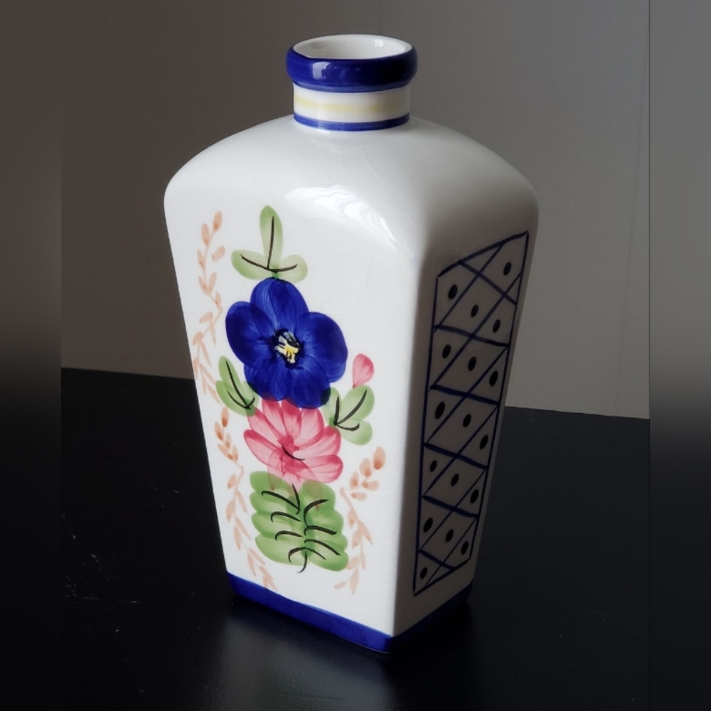 Vintage Cordon Bleu International Vase